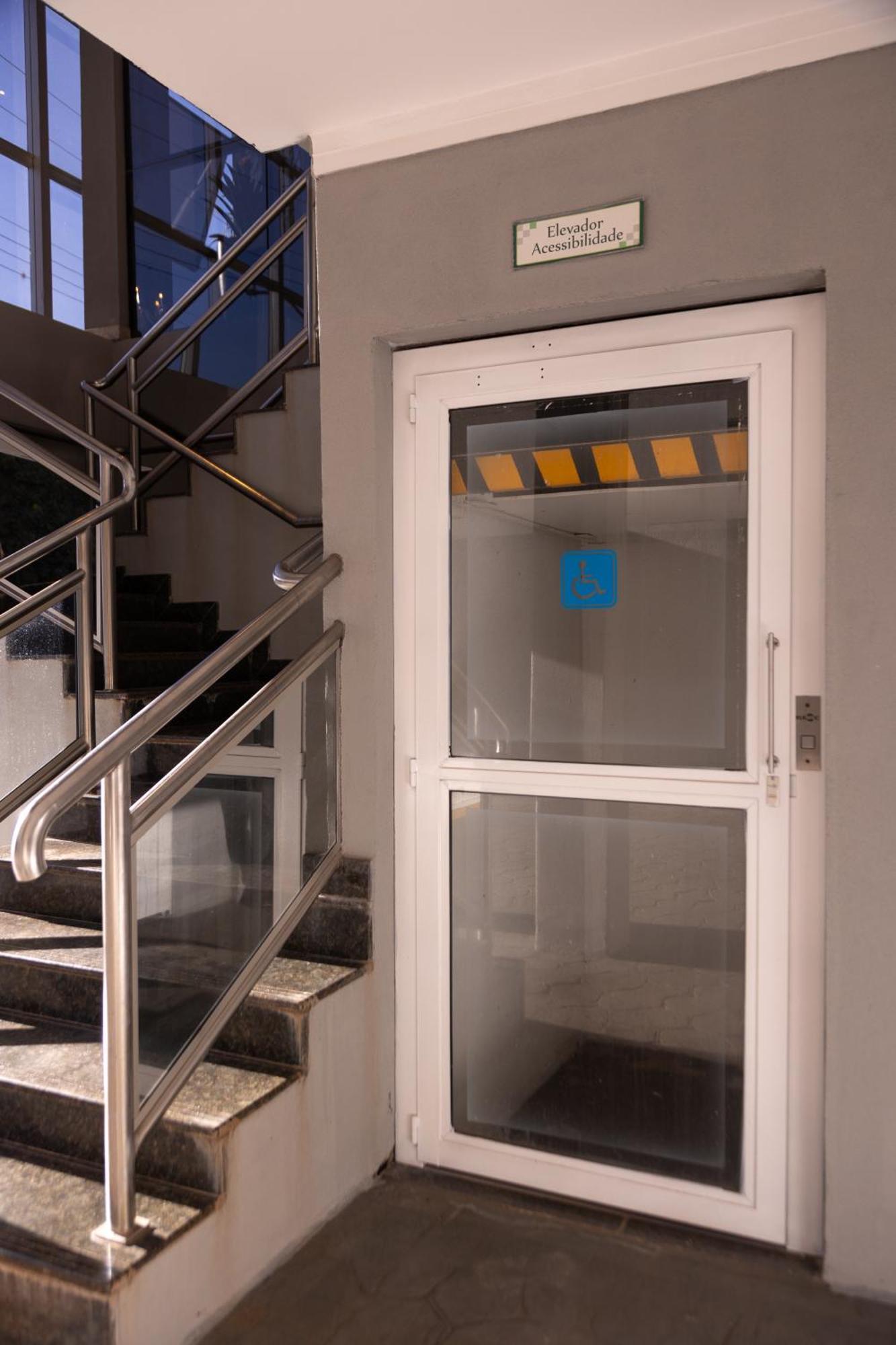 Bombonato Hotel - Facil Acesso Ao Aeroporto E Parque De Exposicoes Abcz Uberaba Bagian luar foto