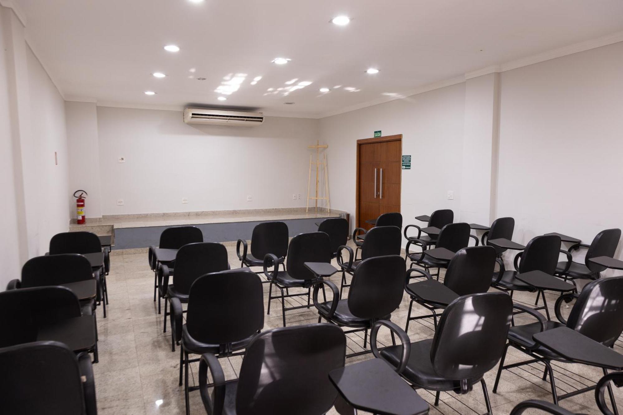 Bombonato Hotel - Facil Acesso Ao Aeroporto E Parque De Exposicoes Abcz Uberaba Bagian luar foto