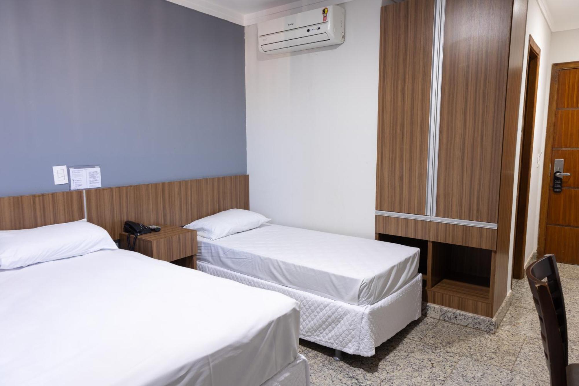 Bombonato Hotel - Facil Acesso Ao Aeroporto E Parque De Exposicoes Abcz Uberaba Bagian luar foto