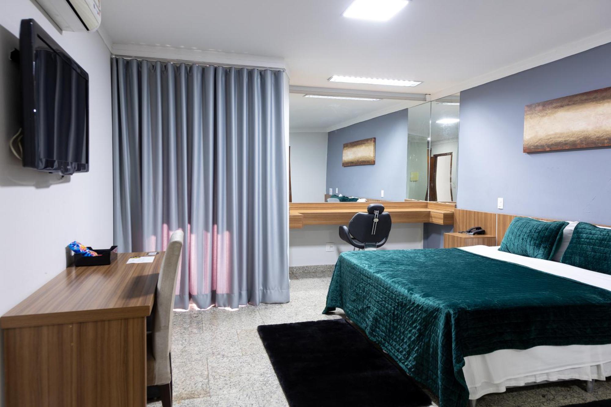 Bombonato Hotel - Facil Acesso Ao Aeroporto E Parque De Exposicoes Abcz Uberaba Bagian luar foto